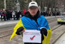 Photo of «У него два пути: тюрьма, фронт». Антивоенного активиста выдворяют из Финляндии в Россию