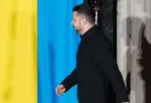 Photo of Зеленский подписал закон об отмене защиты русского языка. Что это означает