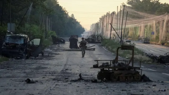Photo of Россия заявила о захвате Константиновки, Зеленский это опроверг и позвал туда Путина на переговоры. Что известно