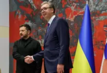 Photo of Поддерживать Украину, не осуждая Россию. Как прошел визит Зеленского в Сербию