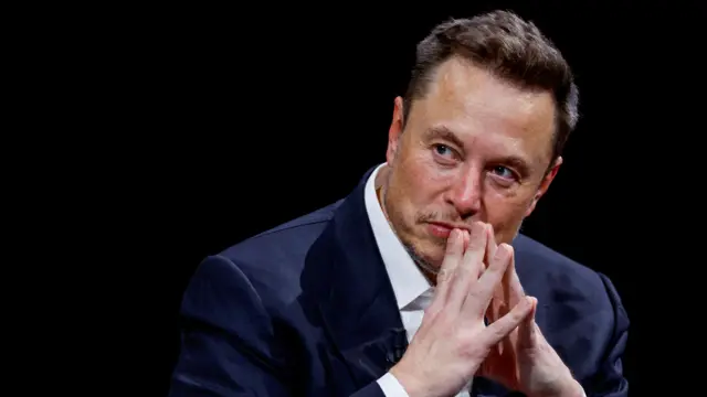 Photo of Зеленский дал Маску Орден Свободы, пока владелец SpaceX решает, помогать ли ВСУ бить по России