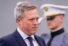 Photo of Уходит в отставку министр армии США Дэн Дрисколл, который участвовал в переговорах о мире в Украине