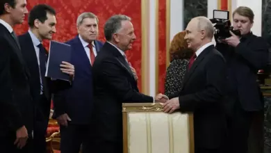 Photo of «Прошу передать наилучшие пожелания Трампу». Путин принимает за закрытыми дверями американскую делегацию, приехавшую говорить о мире