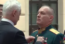 Photo of «Везет тому, кто везет». Генерал, которого хвалил Путин, погиб через две недели после награждения звездой Героя России