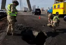 Photo of «Они думают, что мы не ответим?» Россия ударила по мосту в Киеве в день визита Мерца, Зеленский пообещал дать отпор